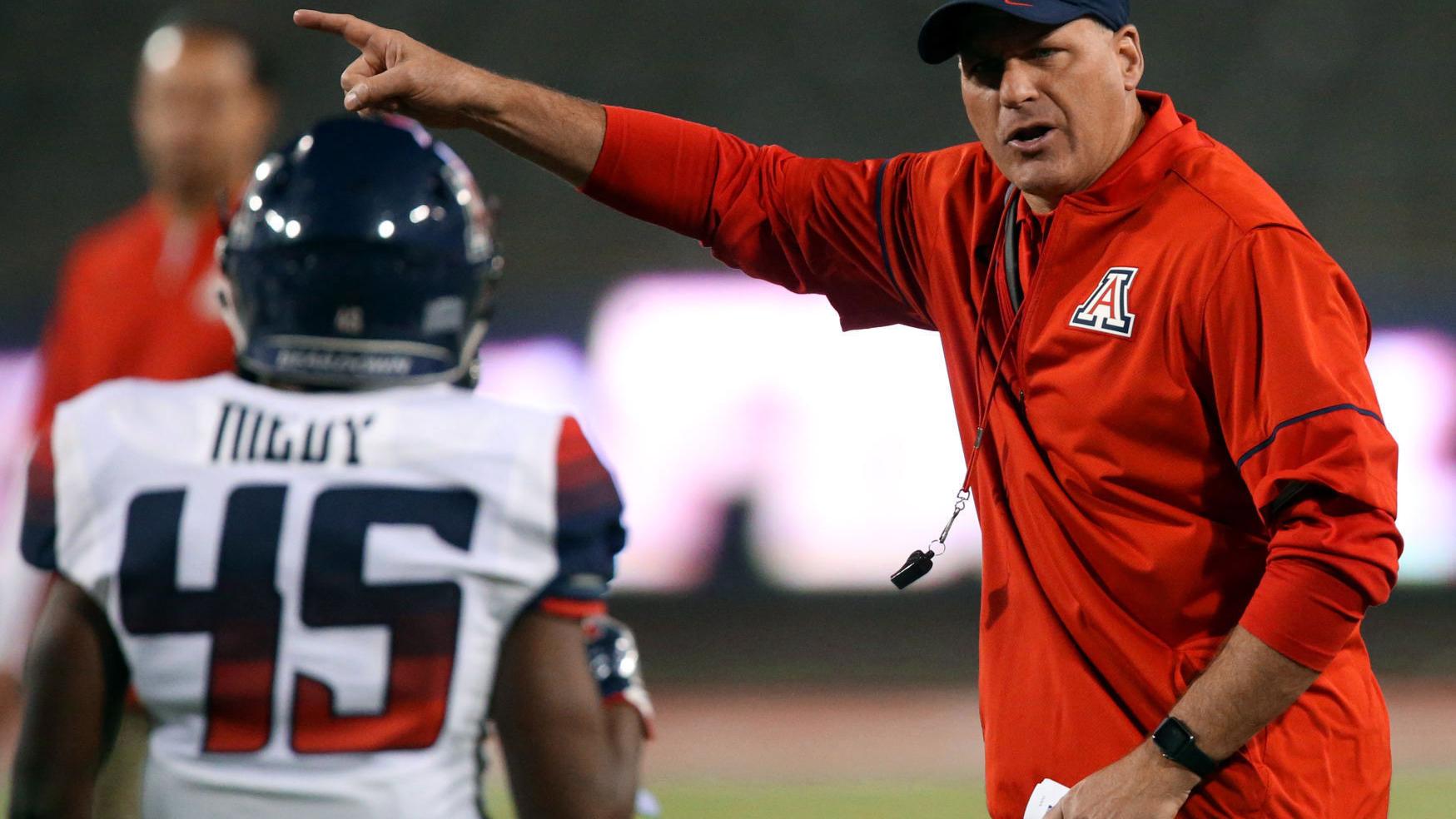 Rich Rodriguez's 'Hideaway Book' included dress code, expectations, minutiae